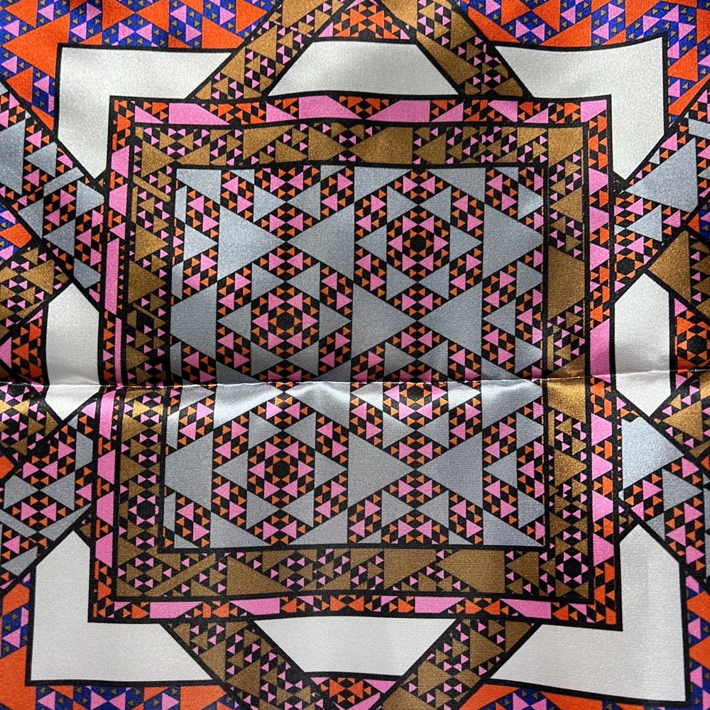 Geometric Patterned pillowcase - Picture 2 of 4